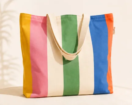 Publicité Mareva pour le sac en toile rayé